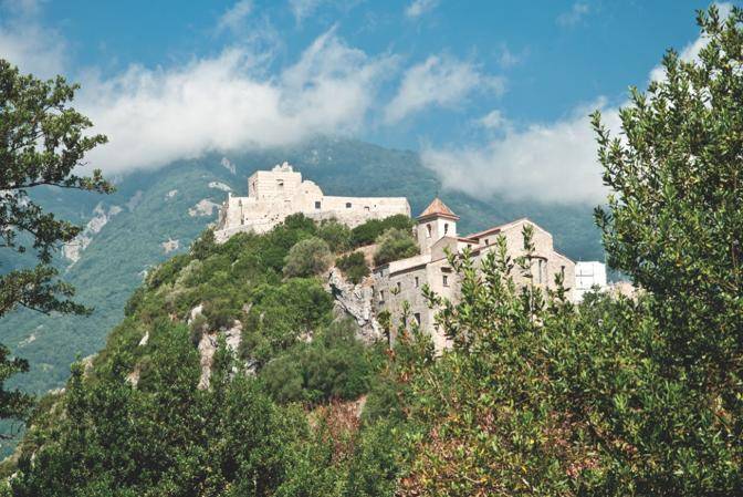 Castello di Quaglietta - Calabritto - Visit Italy