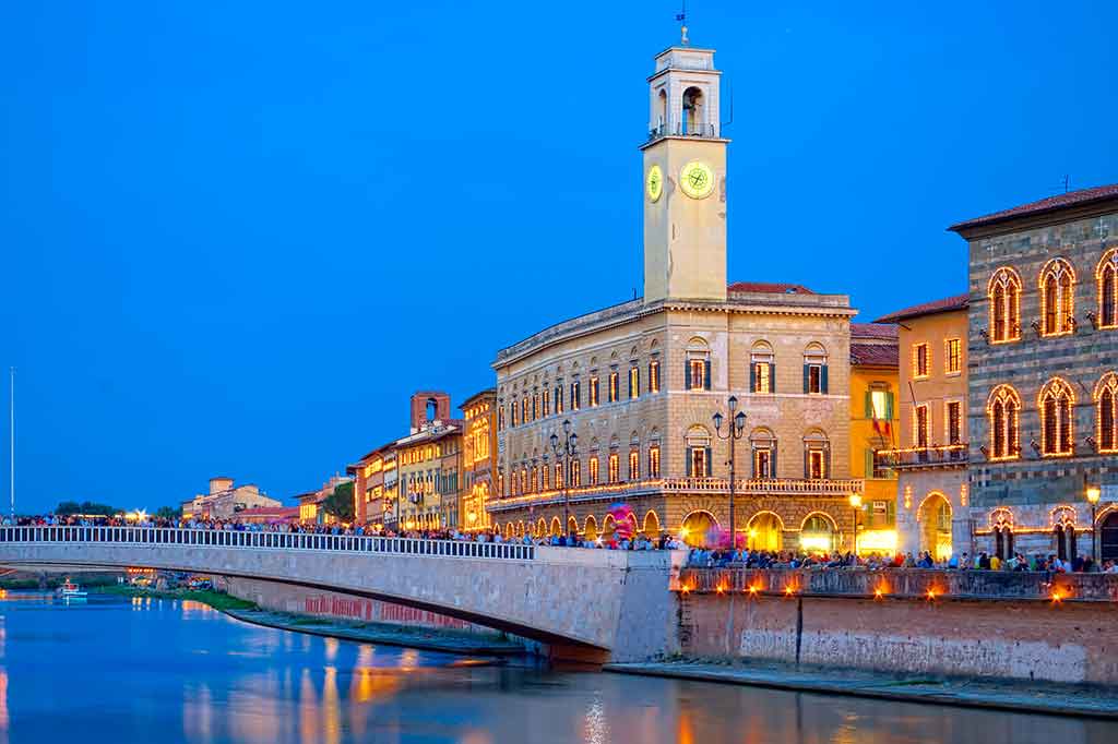 Pisa, Lungarno
