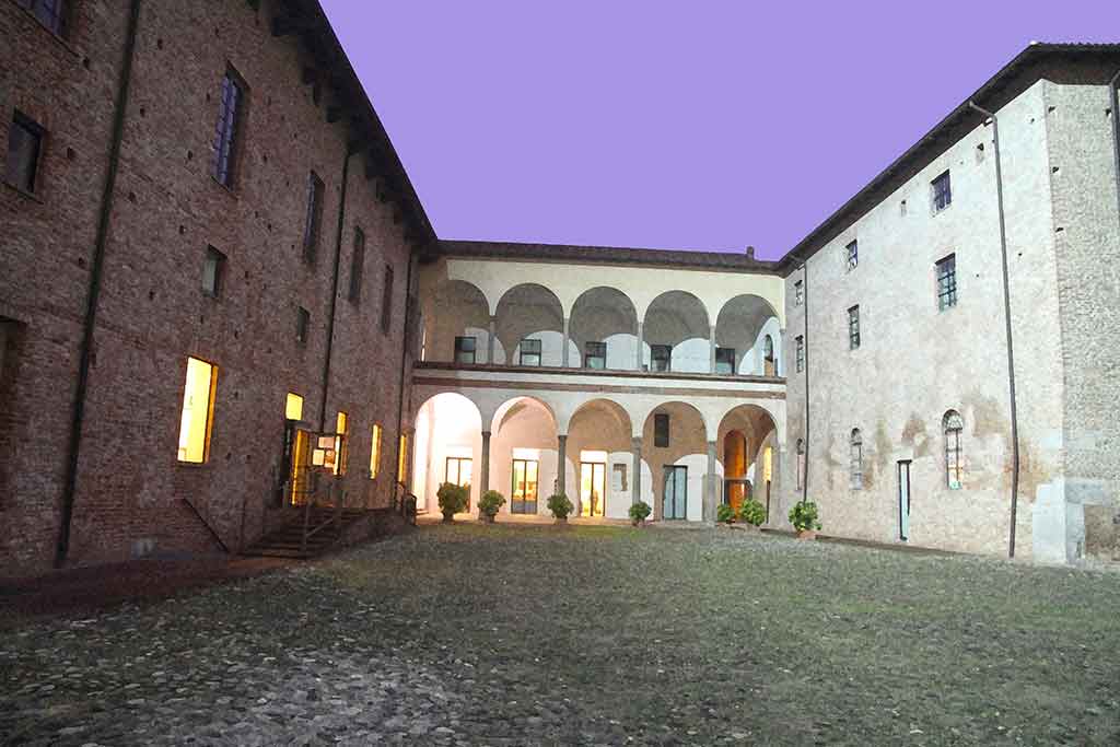 Emilia Romagna, Parma Palazzo Farnese illuminato