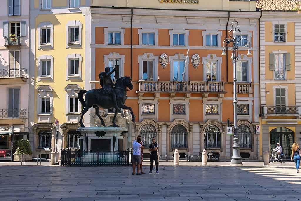 Emilia Romagna, Piacenza, Piazza dei Cavalli