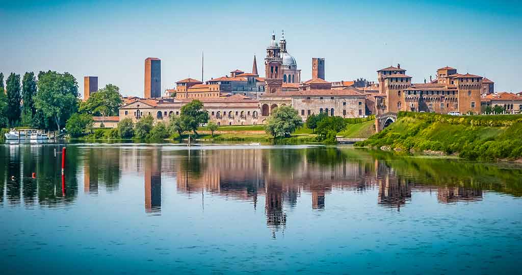 Lombardia, Mantova sul fiume mincio