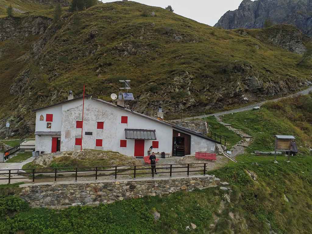 Lombardia, Bergamo, Rifugio fratelli Longo Lombardia, Bergamo, Rifugio fratelli Longo