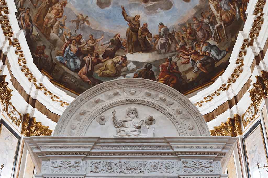 Le détail de l'aigle de la cathédrale San Bernardino