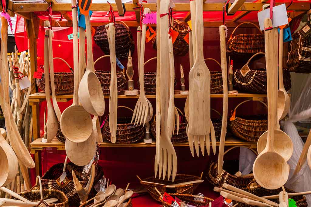 Aosta Valley crafts stand at the Sant'Orso Fair