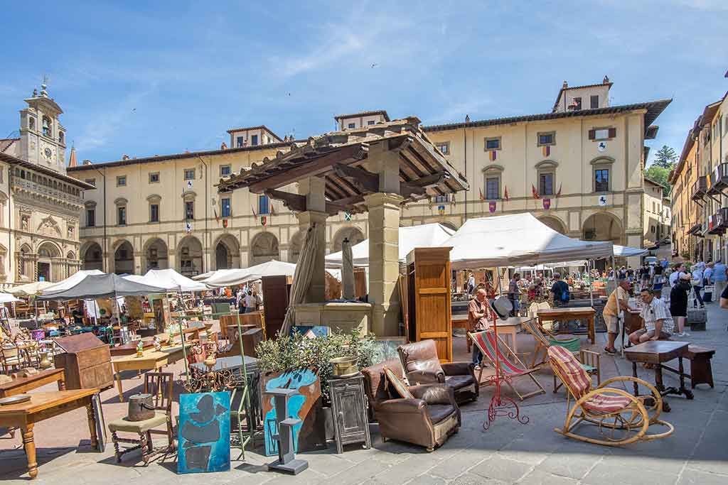 Arezzo la fiera dell antiquariato un racconto di viaggio di