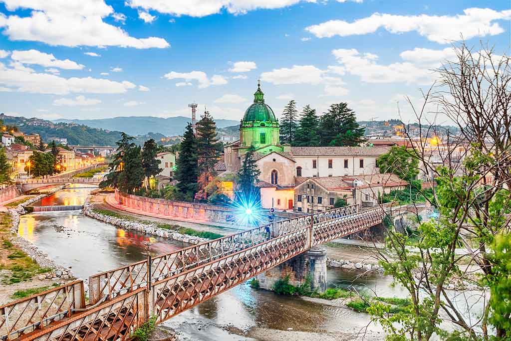 Cosenza, vista aérea del centro histórico