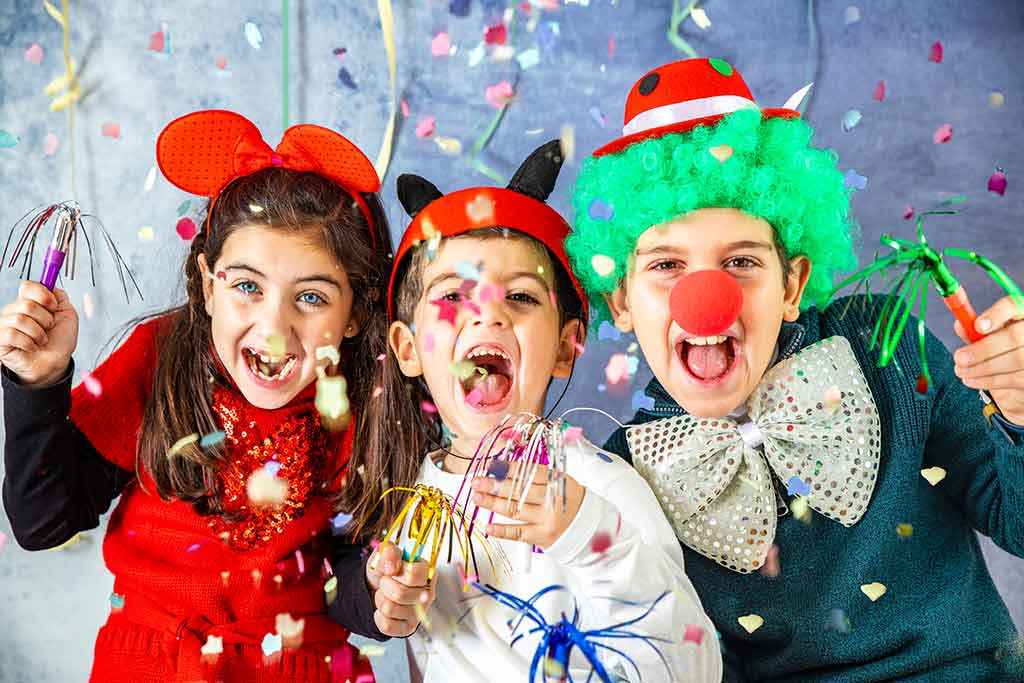 Carnevale di Alba adriatica, bambini in maschera Carnevale di Alba adriatica, bambini in maschera