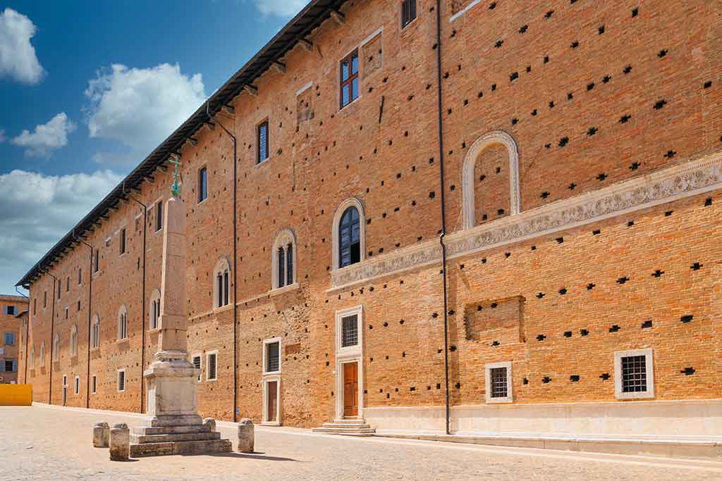 Chiesa di San Domenico in piazza Rinascimento