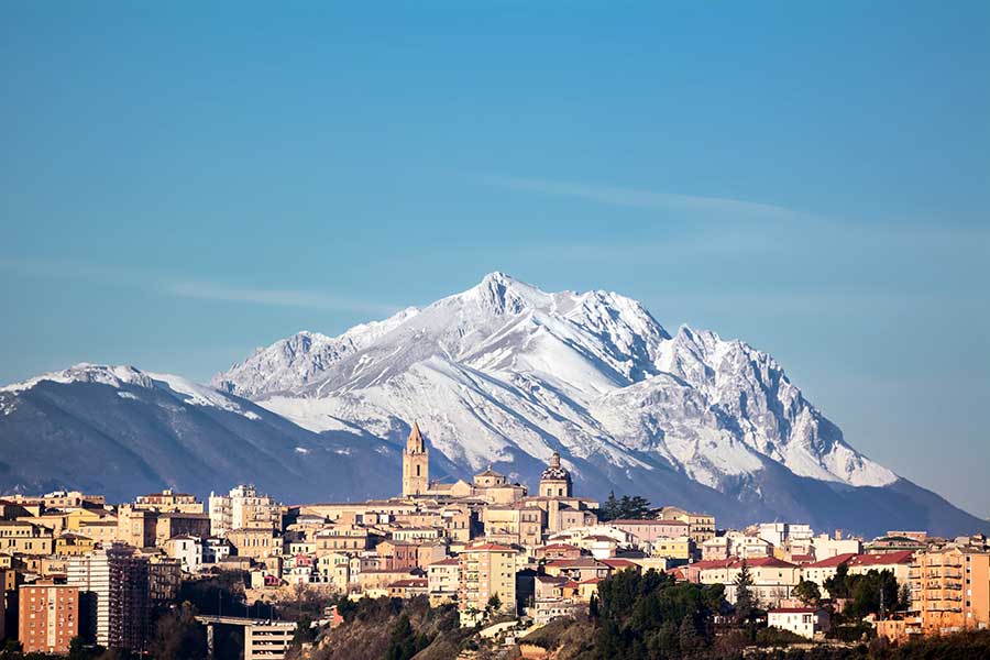 Chieti, sullo sfondo il Gran Sasso