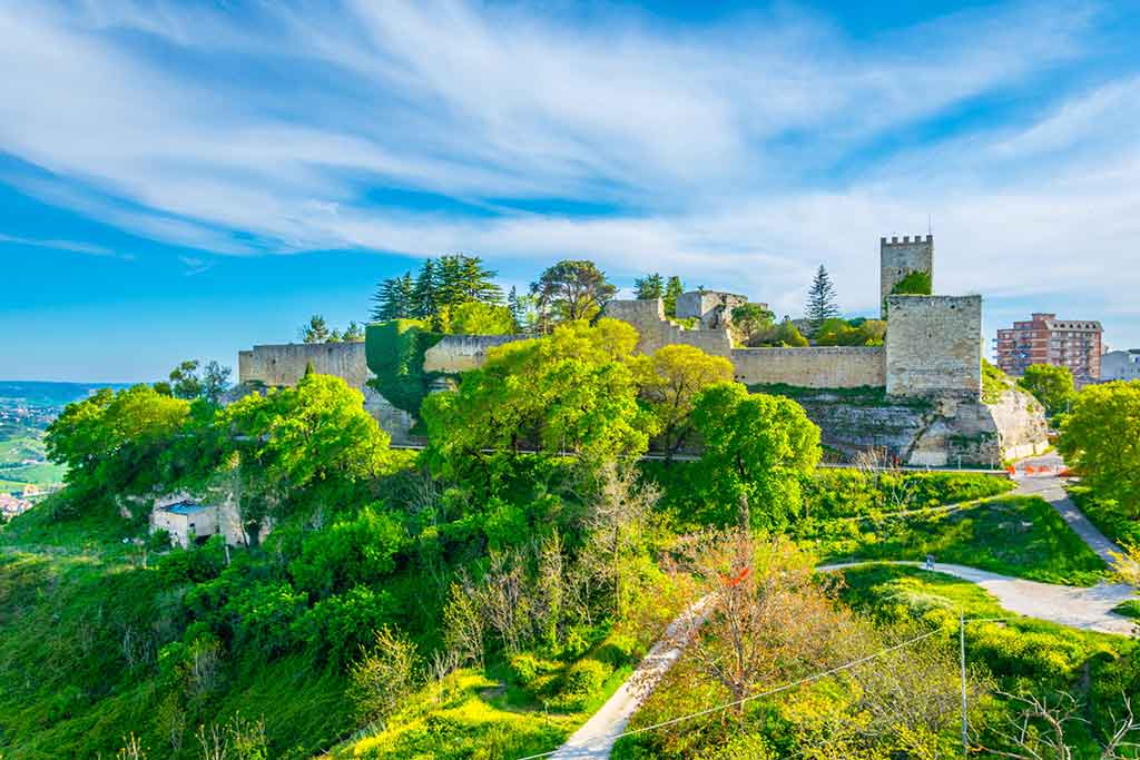 Enna, das Schloss der Lombardei
