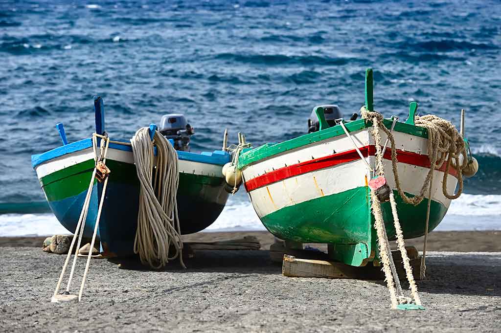 Isola di Salina nell'arcipelago delle Eolie