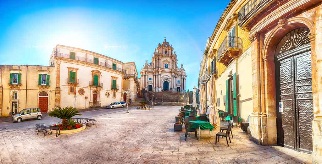 Modica, église San Giorgio, exemple typique du baroque sicilien