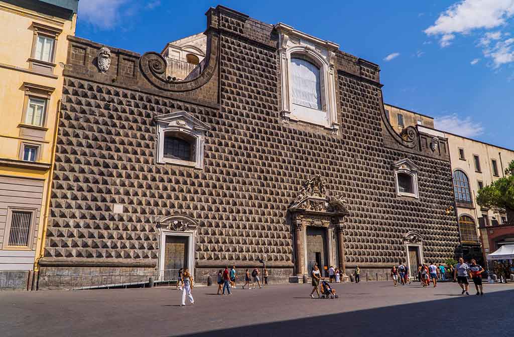 Naples, facade of the Church of the Gesu 'Nuovo