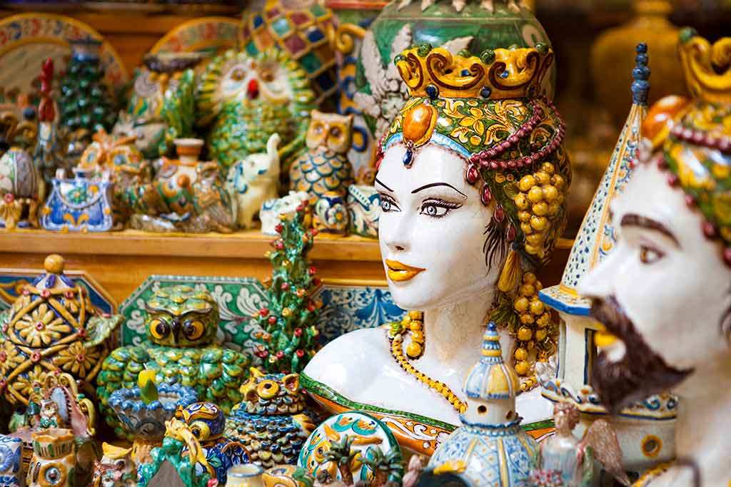 Negozio del centro di Taormina con splendide ceramiche artigianali