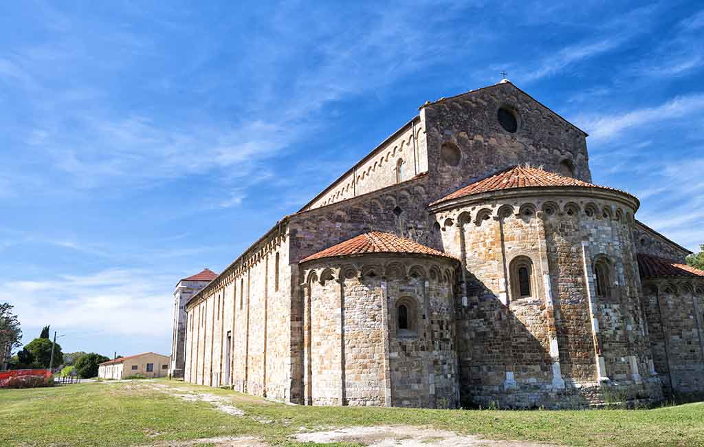 Pisa, chiesa dedicata a San Piero a Grado