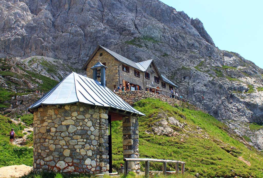 Rifugio Pier Fortunato Calvi