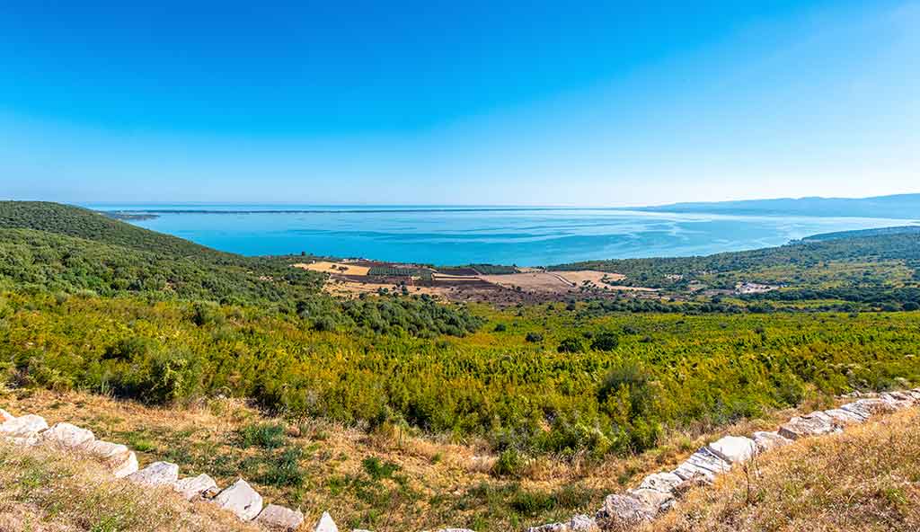 Vista panorámica del lago Varano