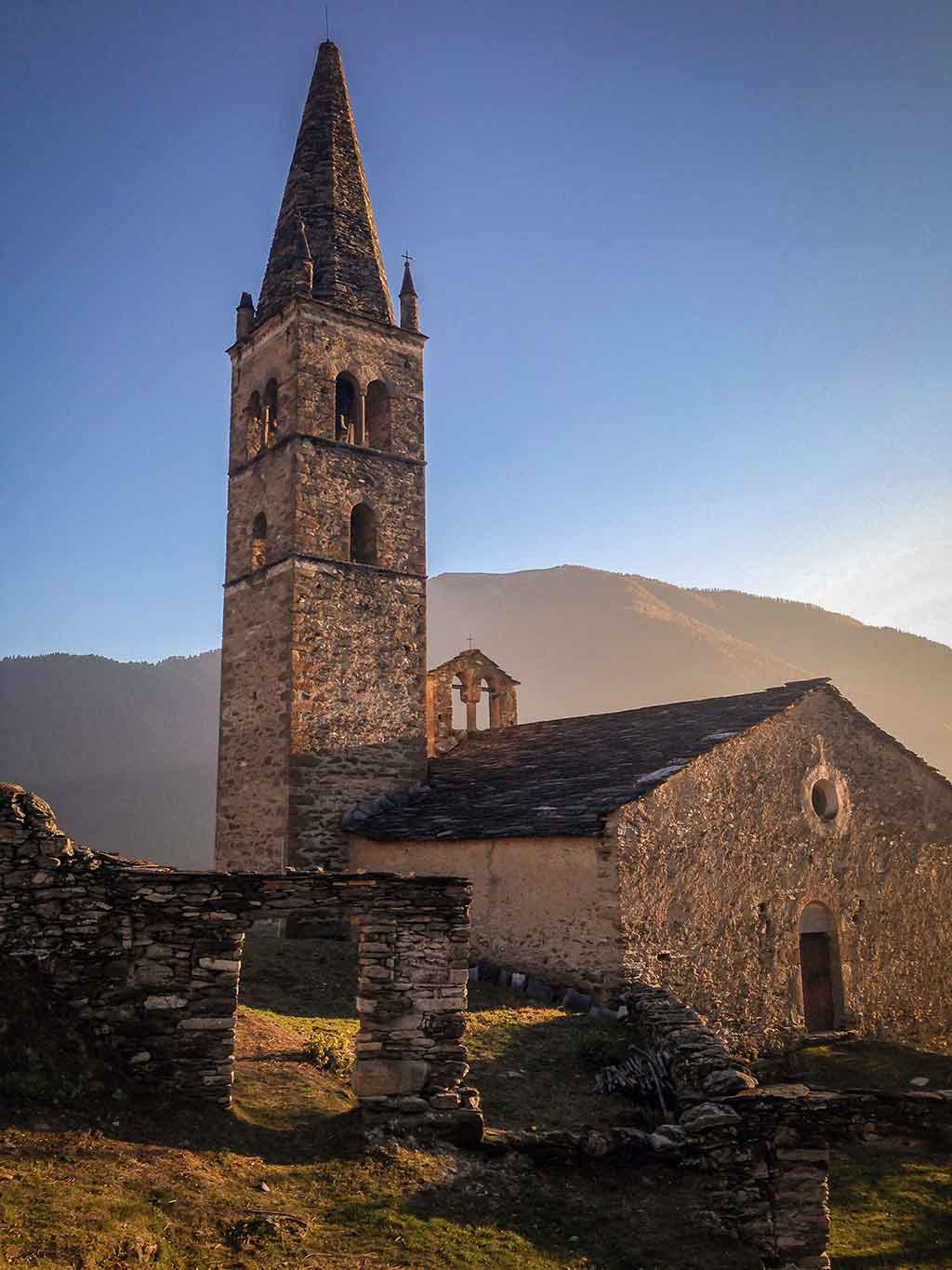 Stroppo, Chiesa di San Pietro in Valle Maira