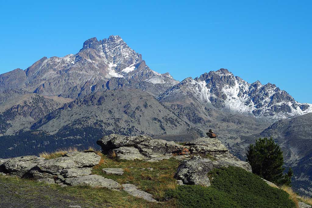 Val Maira, Cuneo, vista sul Monviso Val Maira, Cuneo, vista sul Monviso