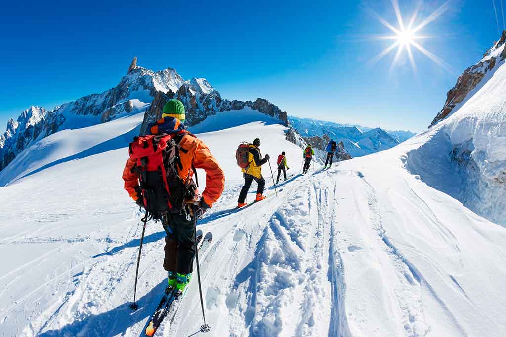 Sciatori a inizio discesa della Vallée Blanche