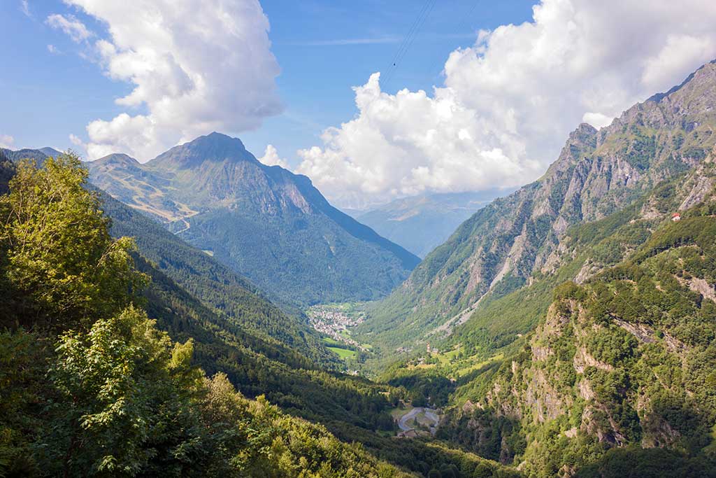 Valbondone in Valseriana, Bergamo Valbondone in Valseriana, Bergamo