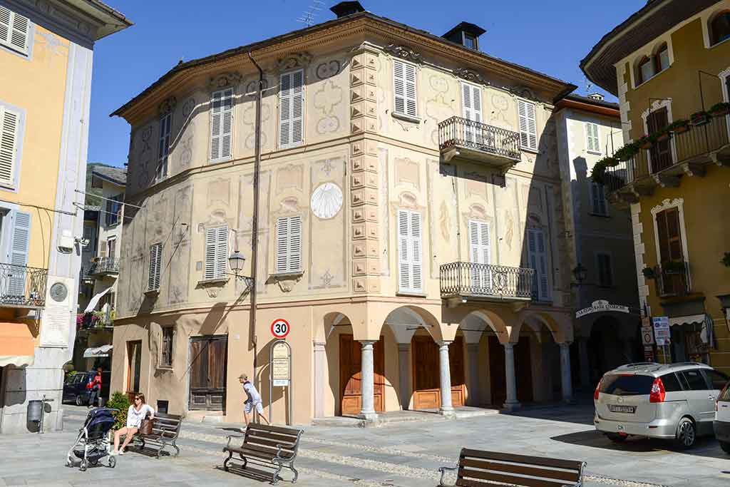 Varallo Sesia, edificio del centro