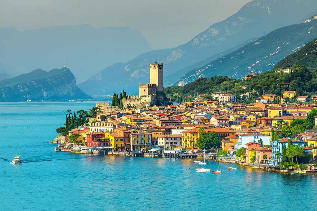 Vista aerea di Malcesine sul Lago di Garda